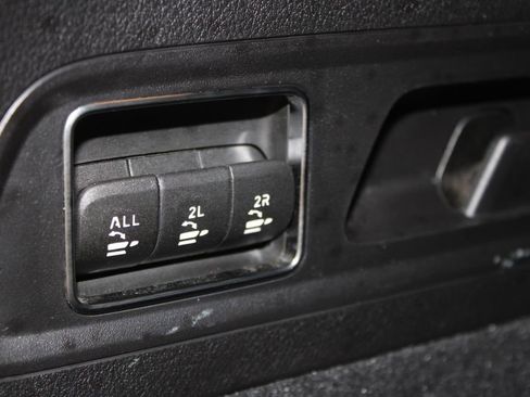 Used 2024 Mercedes-Benz GLS 450 4MATIC image 28