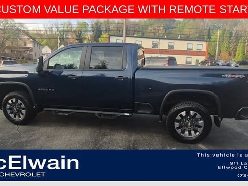Used 2022 Chevrolet Silverado 2500 Custom w/ Custom Value Package AWD/4WD image 7