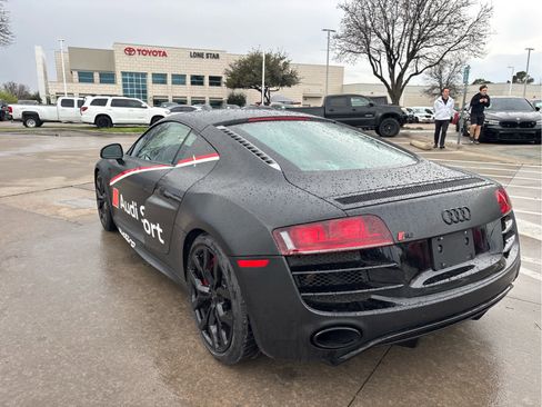 Used 2012 Audi R8 V10 image 4