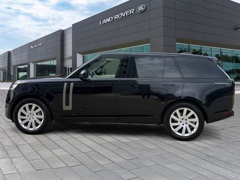 Used 2023 Land Rover Range Rover Long Wheelbase SE AWD/4WD image 2
