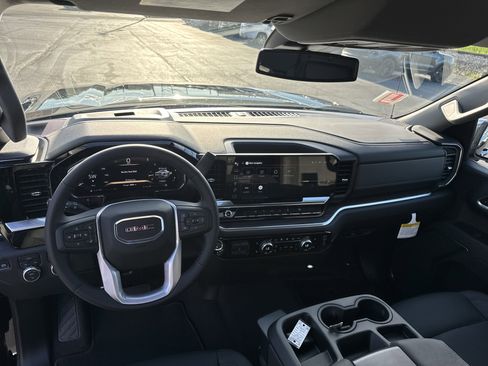 New 2026 GMC Sierra 1500 SLT image 14