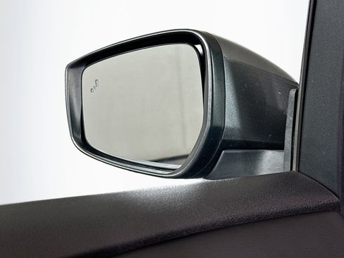 Used 2022 Nissan Leaf S FWD image 16
