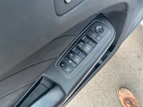 Used 2022 Dodge Charger SXT RWD image 12