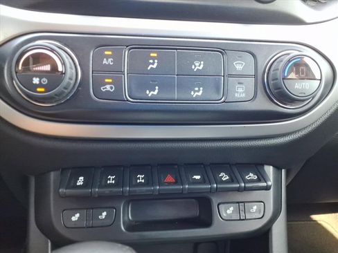 Used 2022 Chevrolet Colorado ZR2 image 16