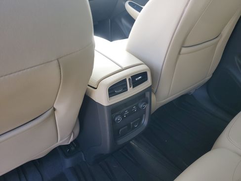 Used 2020 Buick Envision Essence AWD/4WD image 14