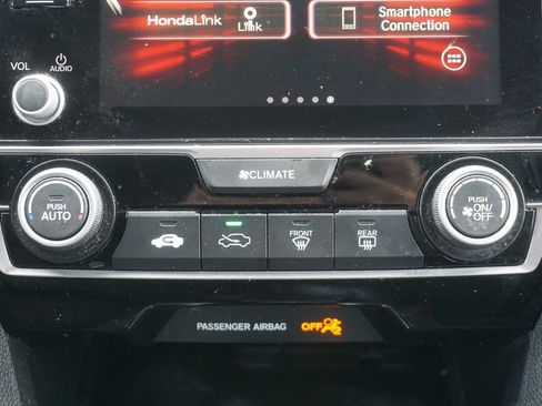 Used 2020 Honda Civic Sport image 9