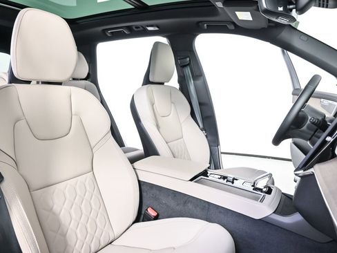 New 2026 Volvo XC90 T8 Plus w/ Protection Package Premier image 24