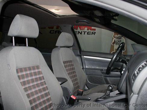 Used 2009 Volkswagen GTI 4-Door image 29