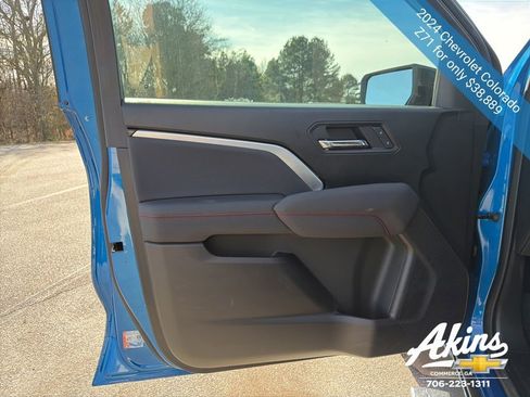 Certified 2024 Chevrolet Colorado Z71 w/ Z71 Convenience Package 2 image 15