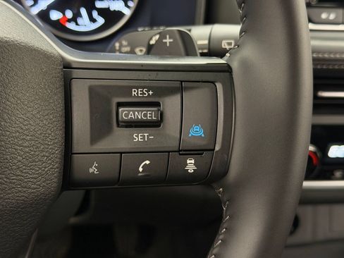 Used 2026 Nissan Rogue SV AWD/4WD image 15