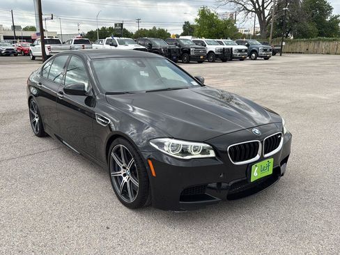 Used 2016 BMW M5 image 1