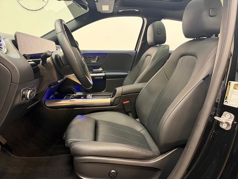 Certified 2025 Mercedes-Benz GLA 250 image 11