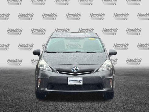 Used 2014 Toyota Prius V Five image 10