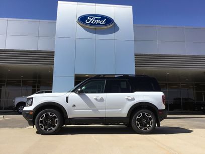 New 2024 Ford Bronco Sport Outer Banks w/ Tech Package