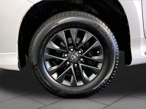 Used 2023 Lexus GX 460 Premium w/ Premium Package AWD/4WD image 11