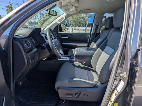 Used 2017 Toyota Tundra SR5 w/ SR5 Upgrade Package image 5