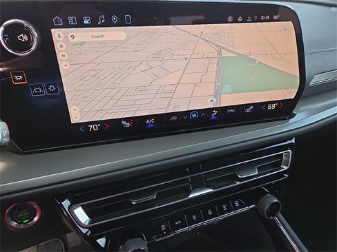 New 2026 Chevrolet Traverse LT image 11