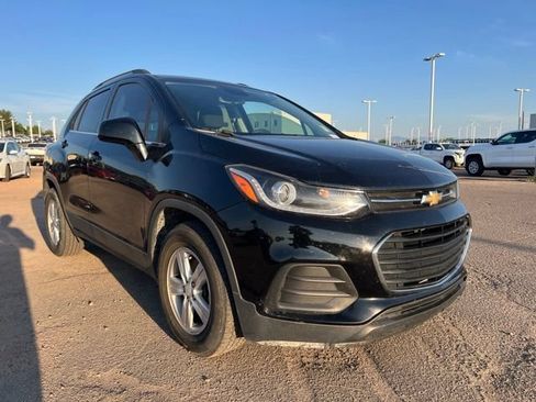 Used 2020 Chevrolet Trax LT FWD image 8