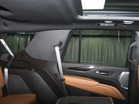Used 2021 Cadillac Escalade Premium Luxury w/ Driver Assist Tech Package AWD/4WD image 57