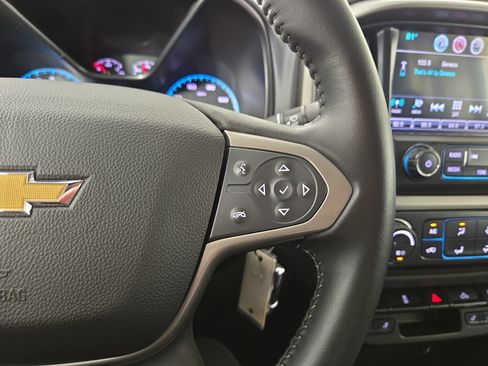 Used 2016 Chevrolet Colorado Z71 AWD/4WD image 17