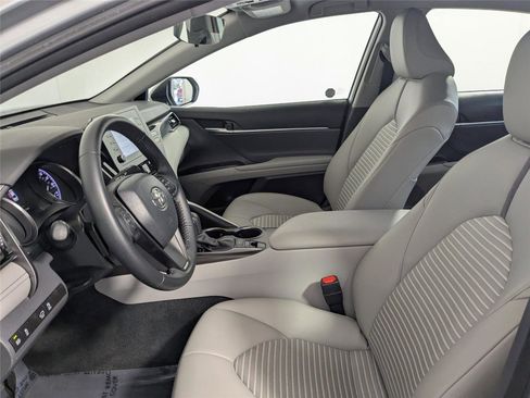 Certified 2022 Toyota Camry SE image 10