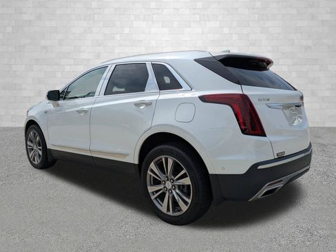 Used 2021 Cadillac XT5 Premium Luxury w/ Platinum Package FWD image 4