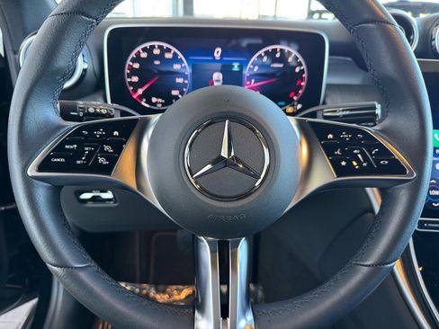 Certified 2025 Mercedes-Benz GLC 300 image 27