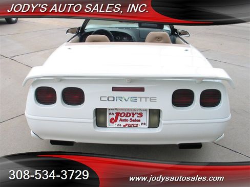 Used 1996 Chevrolet Corvette Convertible RWD image 37