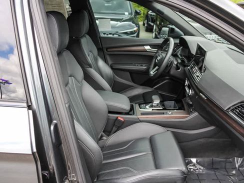 Used 2023 Audi Q5 2.0T Premium Plus w/ Premium Plus Package AWD/4WD image 17