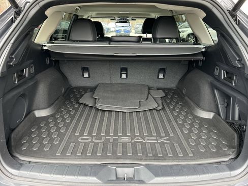 Used 2023 Subaru Outback Touring image 27