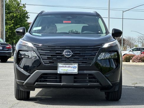 New 2026 Nissan Rogue Dark Armor image 9