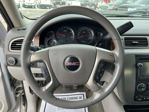 Used 2011 GMC Sierra 2500 SLT image 21