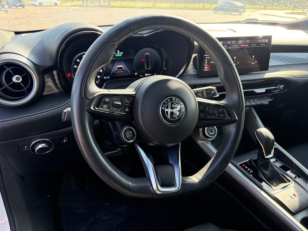 Used 2024 Alfa Romeo Tonale Ti w/ Active Assist Package AWD/4WD image 13