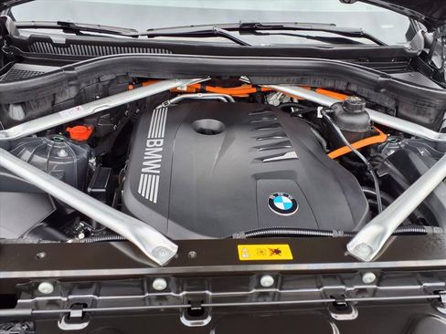 Used 2026 BMW X5 xDrive50e image 15