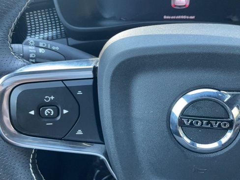 Used 2021 Volvo XC40 P8 Recharge w/ Advanced Package image 24