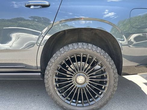 Used 2021 Cadillac Escalade Sport Platinum AWD/4WD image 10