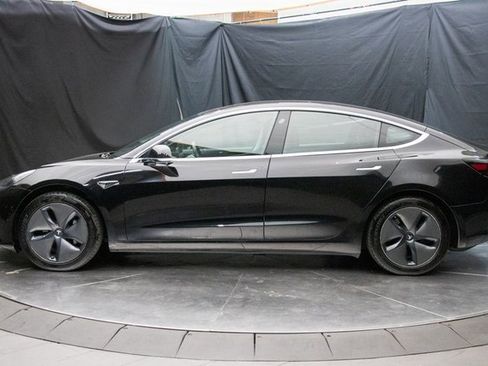 Used 2019 Tesla Model 3 Mid Range image 9