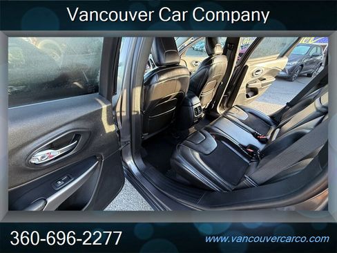 Used 2019 Jeep Cherokee Latitude Plus w/ Cold Weather Group image 14