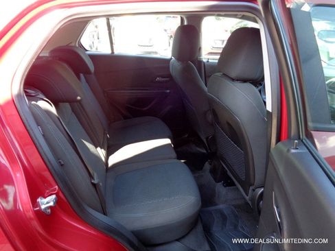 Used 2015 Chevrolet Trax LS FWD image 16