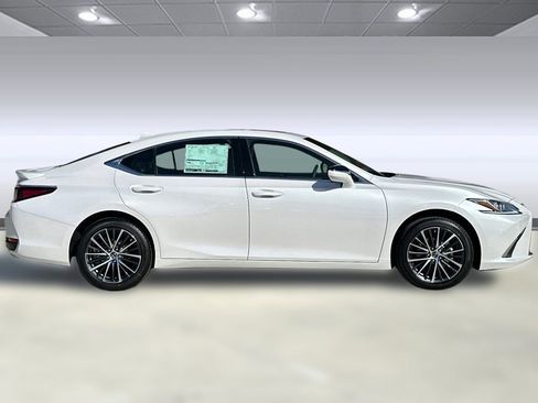 New 2024 Lexus ES 300h w/ Premium Package image 4