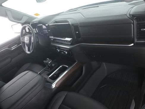 Used 2024 GMC Sierra 1500 SLT w/ SLT Premium Plus Package AWD/4WD image 31