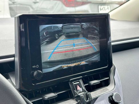 Used 2024 Toyota Corolla LE FWD image 15