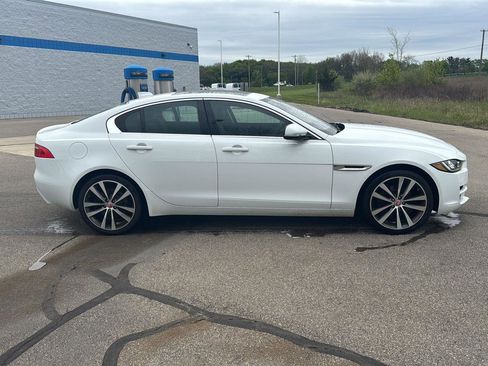 Used 2019 Jaguar XE Premium AWD/4WD image 7