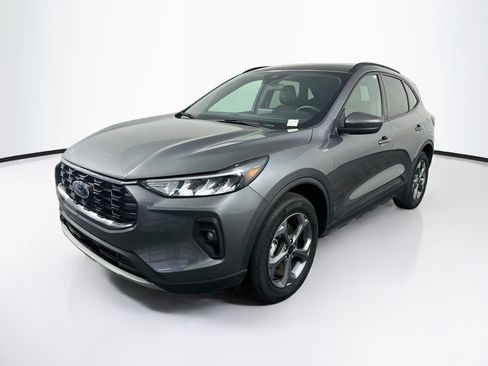 Used 2025 Ford Escape ST-Line Select AWD/4WD image 3