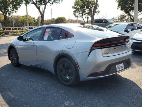 New 2026 Toyota Prius LE image 3