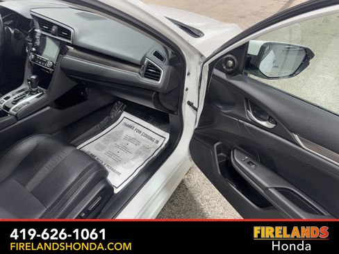 Used 2019 Honda Civic Touring image 34