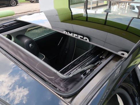 Used 2016 Jaguar XJ R-Sport image 46