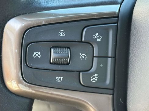 Used 2021 Chevrolet Suburban High Country AWD/4WD image 22