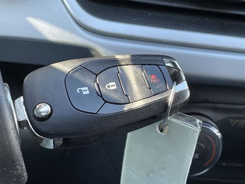 Used 2024 Chevrolet Trax LS image 28