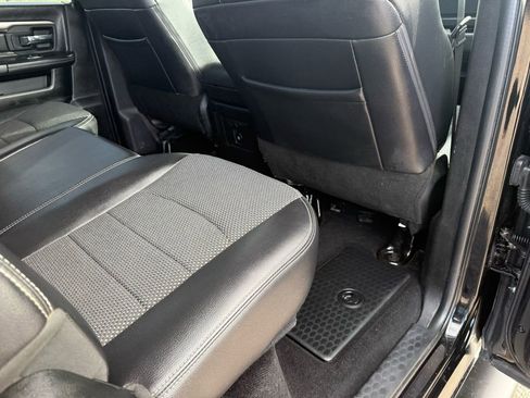 Used 2018 RAM 2500 Big Horn w/ Sport Appearance Group AWD/4WD image 21
